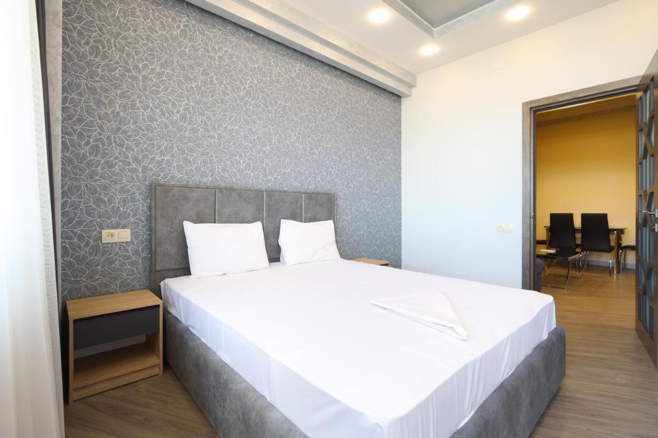 Stay Inn Apartments Near Dalma Garden Mall Erevan Exterior foto