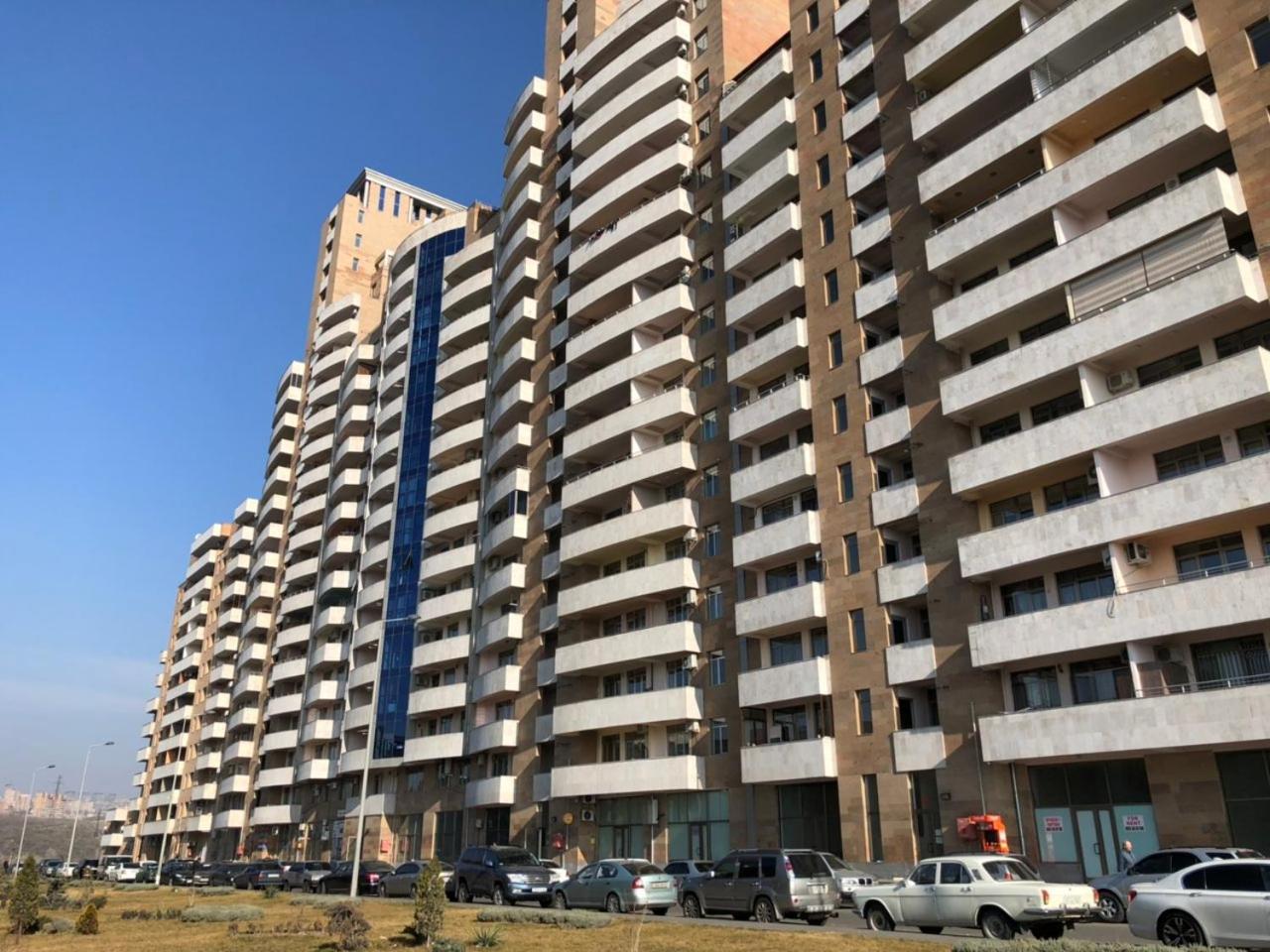 Stay Inn Apartments Near Dalma Garden Mall Erevan Exterior foto